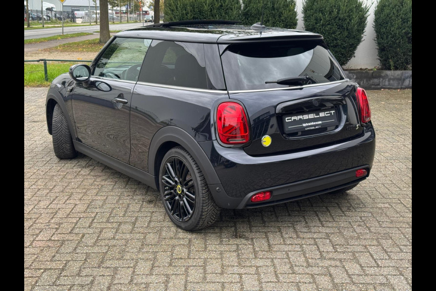 MINI Cooper SE Black edition HEAD-UP | LEDER | PANORAMADAK | CAMERA | HARMAN/KARDON