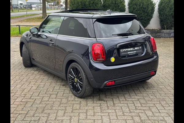 MINI Cooper SE Black edition HEAD-UP | LEDER | PANORAMADAK | CAMERA | HARMAN/KARDON