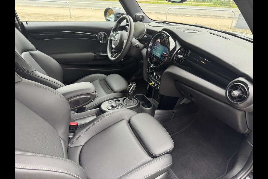 MINI Cooper SE Black edition HEAD-UP | LEDER | PANORAMADAK | CAMERA | HARMAN/KARDON