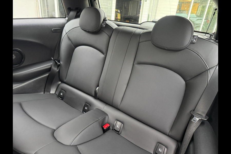 MINI Cooper SE Black edition HEAD-UP | LEDER | PANORAMADAK | CAMERA | HARMAN/KARDON