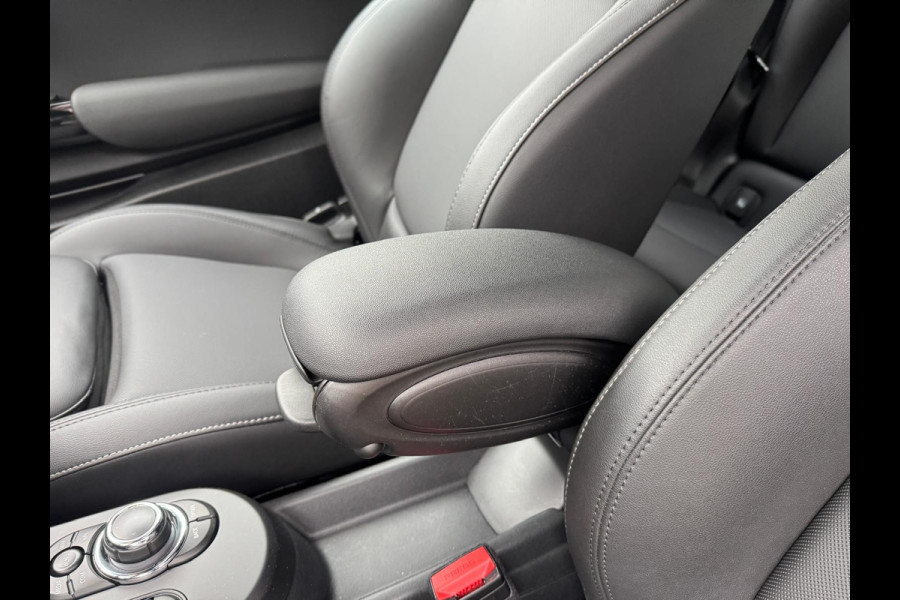 MINI Cooper SE Black edition HEAD-UP | LEDER | PANORAMADAK | CAMERA | HARMAN/KARDON