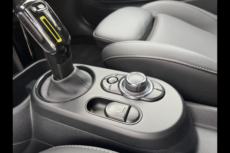 MINI Cooper SE Black edition HEAD-UP | LEDER | PANORAMADAK | CAMERA | HARMAN/KARDON