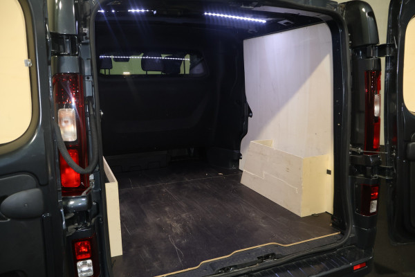 Renault Trafic 2.0 dCi 170pk L2 H1 DC Luxe