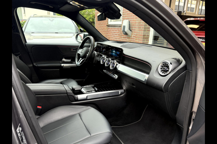 Mercedes-Benz EQB 250 Luxury Line 67 kWh SOH 97.5%, Panoramadak, Head Up Display