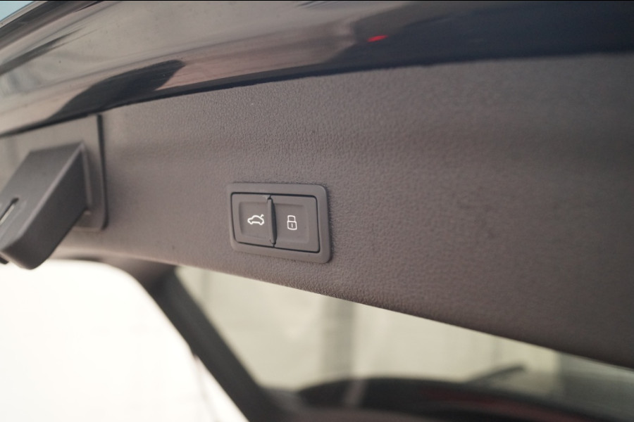 Audi A6 Avant 55 TFSI e PHEV Quattro S-line Competition -LEER-PANO-HUD-
