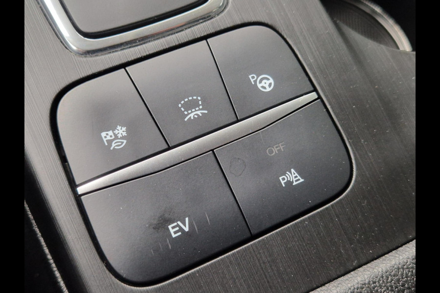 Ford Kuga 2.5 PHEV Titanium | Stoel + Stuurverwarming | Adaptive Cruise Control | Full LED | Camera | Head-Up Display | BLIS |