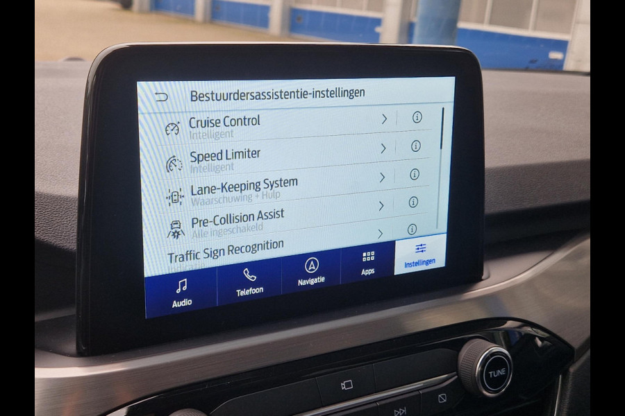 Ford Kuga 2.5 PHEV Titanium | Stoel + Stuurverwarming | Adaptive Cruise Control | Full LED | Camera | Head-Up Display | BLIS |