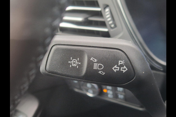 Ford Kuga 2.5 PHEV Titanium | Stoel + Stuurverwarming | Adaptive Cruise Control | Full LED | Camera | Head-Up Display | BLIS |