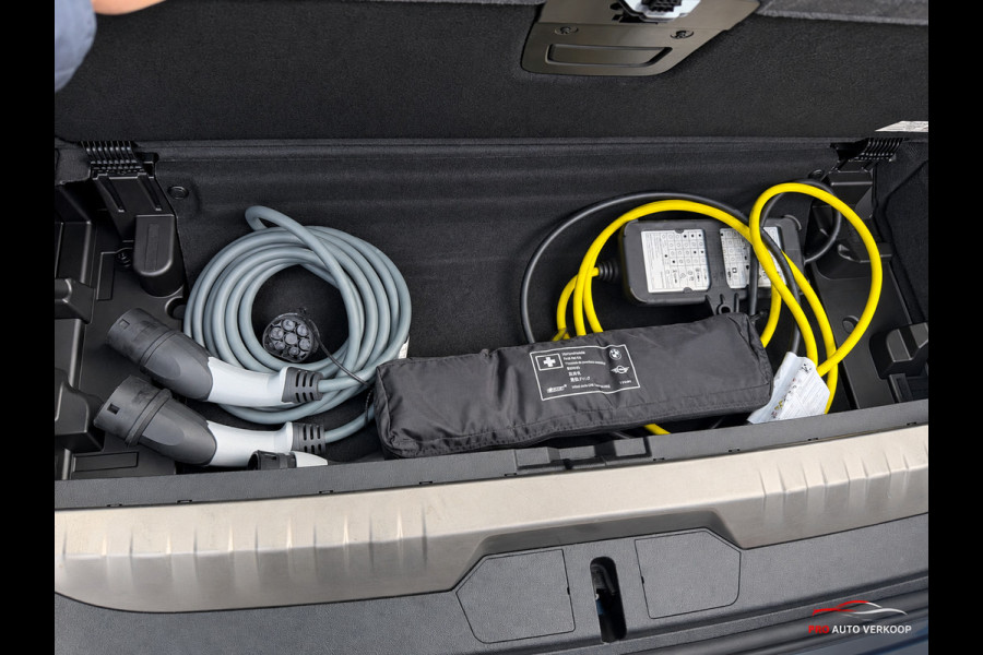 BMW 3 Serie Touring 330e Business Edition Plus M-Pakket_Panorama_Prachtige auto