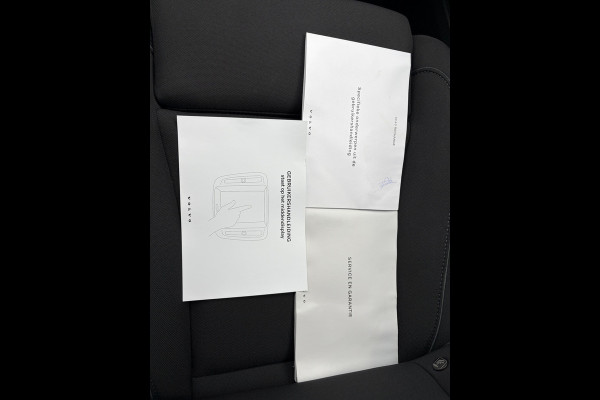 Volvo XC40 Recharge Ultimate 70 kWh Soh 94.5% Pano.dak Har/Kard Trekhaak