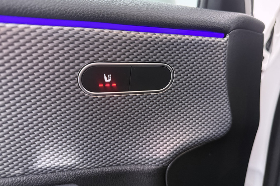 Mercedes-Benz A-Klasse 220 Advantage (SFEERVERLICHTING, STOELVERWARMING, ACHTERUITRIJCAMERA)