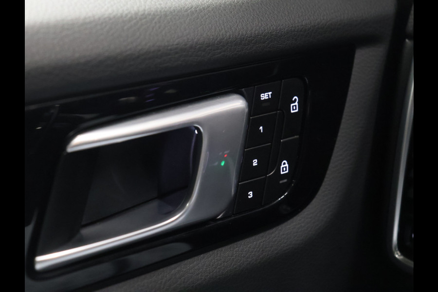 Porsche Cayenne 3.0 E-Hybrid Platinum Edition [PANORAMADAK, ACC, BOSE, SPORT CHRONO, HEAD-UP, ADAPTIVE LUCHTVERING, APPLE CARPLAY, SFEERVERLICHTING, MEMORY, NIEUWSTAAT]