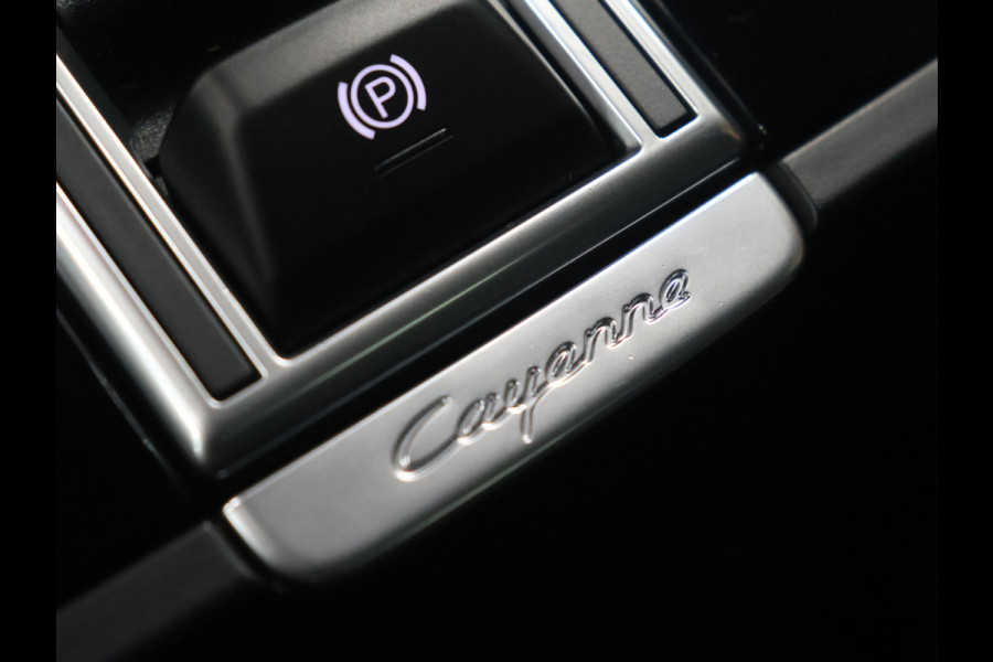 Porsche Cayenne 3.0 E-Hybrid Platinum Edition [PANORAMADAK, ACC, BOSE, SPORT CHRONO, HEAD-UP, ADAPTIVE LUCHTVERING, APPLE CARPLAY, SFEERVERLICHTING, MEMORY, NIEUWSTAAT]