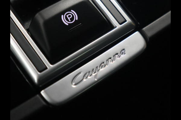 Porsche Cayenne 3.0 E-Hybrid Platinum Edition [PANORAMADAK, ACC, BOSE, SPORT CHRONO, HEAD-UP, ADAPTIVE LUCHTVERING, APPLE CARPLAY, SFEERVERLICHTING, MEMORY, NIEUWSTAAT]