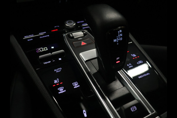 Porsche Cayenne 3.0 E-Hybrid Platinum Edition [PANORAMADAK, ACC, BOSE, SPORT CHRONO, HEAD-UP, ADAPTIVE LUCHTVERING, APPLE CARPLAY, SFEERVERLICHTING, MEMORY, NIEUWSTAAT]
