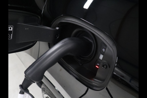 Porsche Cayenne 3.0 E-Hybrid Platinum Edition [PANORAMADAK, ACC, BOSE, SPORT CHRONO, HEAD-UP, ADAPTIVE LUCHTVERING, APPLE CARPLAY, SFEERVERLICHTING, MEMORY, NIEUWSTAAT]