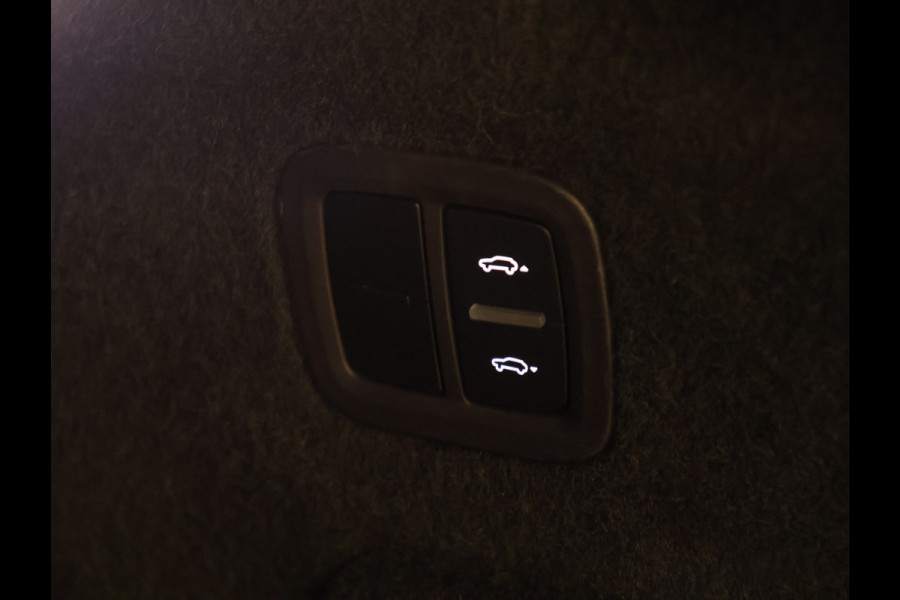 Porsche Cayenne 3.0 E-Hybrid Platinum Edition [PANORAMADAK, ACC, BOSE, SPORT CHRONO, HEAD-UP, ADAPTIVE LUCHTVERING, APPLE CARPLAY, SFEERVERLICHTING, MEMORY, NIEUWSTAAT]