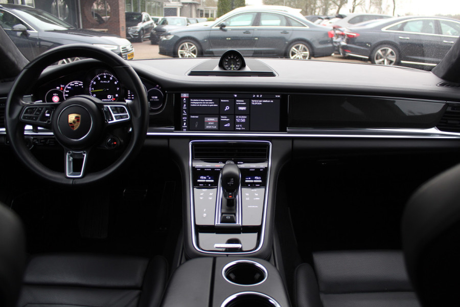 Porsche Panamera 4.0 Turbo S E-Hybrid / Panoramadak / 360Camera / Achterasbesturing / Nachtzicht / Softclose / 21'' / Sportuitlaat / Matrix LED / Carbon intr. / Bose / Sportdesign / Volleder / Dodehoek / DAB / ACC