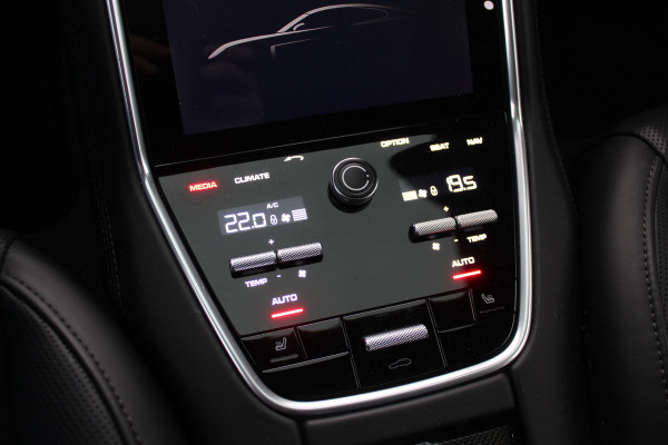 Porsche Panamera 4.0 Turbo S E-Hybrid / Panoramadak / 360Camera / Achterasbesturing / Nachtzicht / Softclose / 21'' / Sportuitlaat / Matrix LED / Carbon intr. / Bose / Sportdesign / Volleder / Dodehoek / DAB / ACC