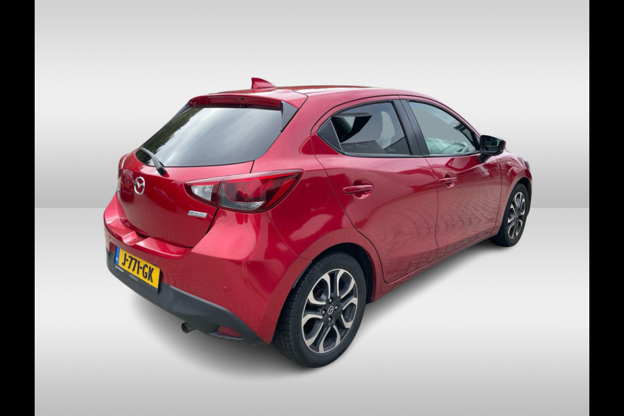 Mazda 2 1.5 Skyactiv-G Skylease+ / Navigatie / Parkeerhulp achter / 16'' / Stoelverwarming / Dodehoek / DAB / Cruise Control / Getint glas