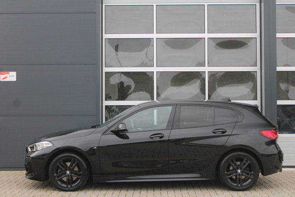 BMW 1-serie 118i M-Sport Shadow Org. NL | Camera | Sfeer | Dealer onderhouden