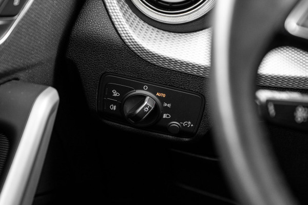 Audi Q2 35 TFSI Advanced 150 PK Aut. S-Line Virtual Matrix Camera Elek. Klep Keyless 18''