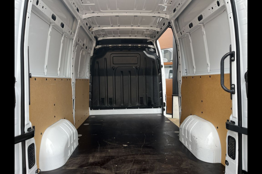 Renault Master T35 2.3 dCi 135pk E6 L2H2 BPM Vrij! Lease €270p/m, Navi, Camera, PDC, Led, Airco, Onderhoudshistorie aanwezig