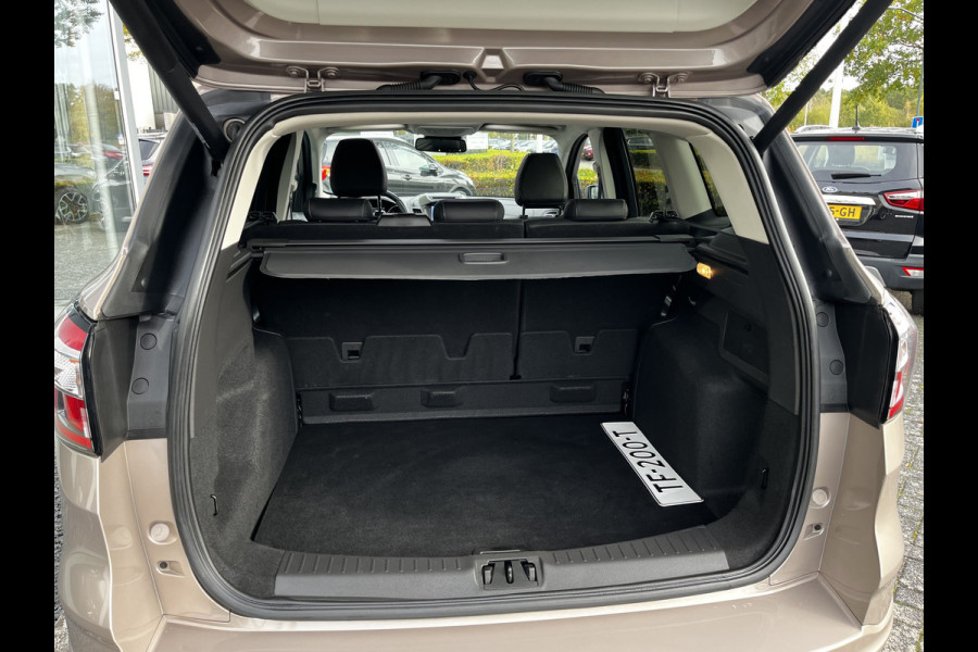 Ford Kuga 1.5 EcoBoost Vignale 182pk Automaat | Trekhaak | Full Options | Pano | Adapt. Cruise | Dodehoek | Driver Assistance Pack | Luxury Pack | etc. etc.