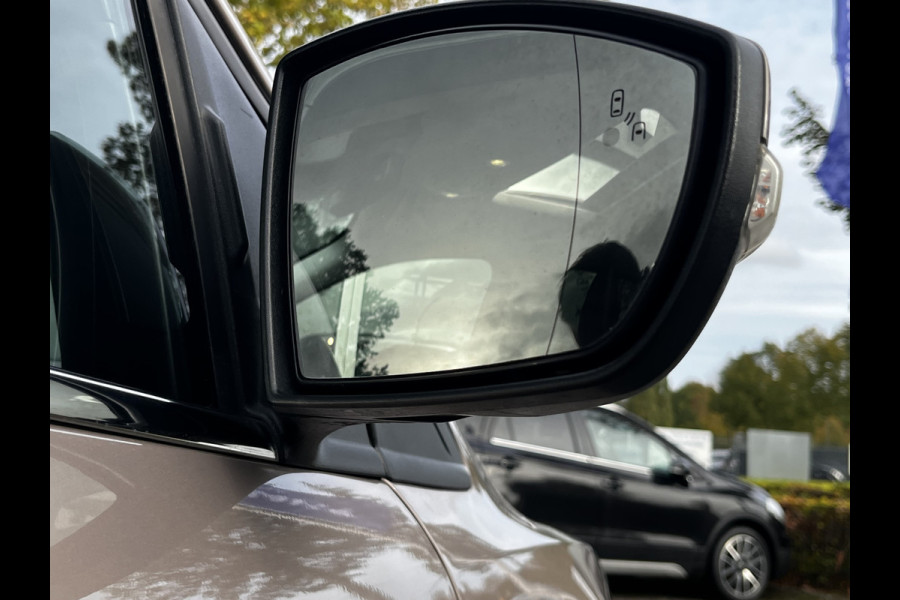 Ford Kuga 1.5 EcoBoost Vignale 182pk Automaat | Trekhaak | Full Options | Pano | Adapt. Cruise | Dodehoek | Driver Assistance Pack | Luxury Pack | etc. etc.