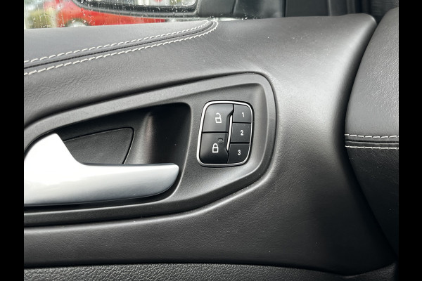 Ford Kuga 1.5 EcoBoost Vignale 182pk Automaat | Trekhaak | Full Options | Pano | Adapt. Cruise | Dodehoek | Driver Assistance Pack | Luxury Pack | etc. etc.