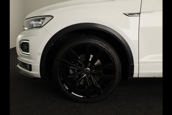 Volkswagen T-Roc 1.5 TSI Sport Business R 150PK | Automaat | Black Style | Panoramadak | Camera | Digitaal dashboard | Keyless entry | Stoelverwarming