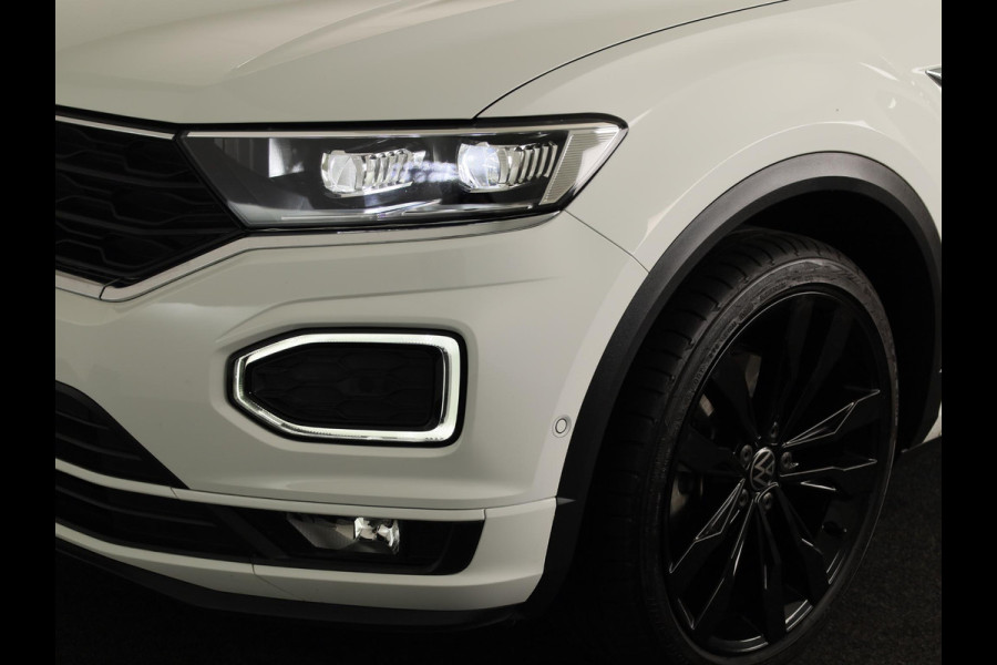 Volkswagen T-Roc 1.5 TSI Sport Business R 150PK | Automaat | Black Style | Panoramadak | Camera | Digitaal dashboard | Keyless entry | Stoelverwarming