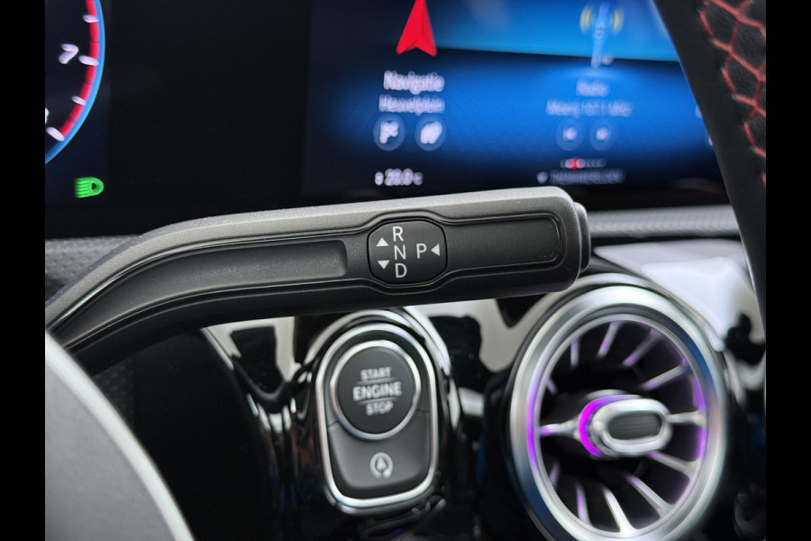Mercedes-Benz A-Klasse A 250 AMG line Night | Panorama Burmester Memory Multibeam Distronic