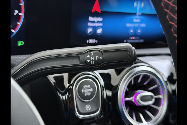 Mercedes-Benz A-Klasse A 250 AMG line Night | Panorama Burmester Memory Multibeam Distronic