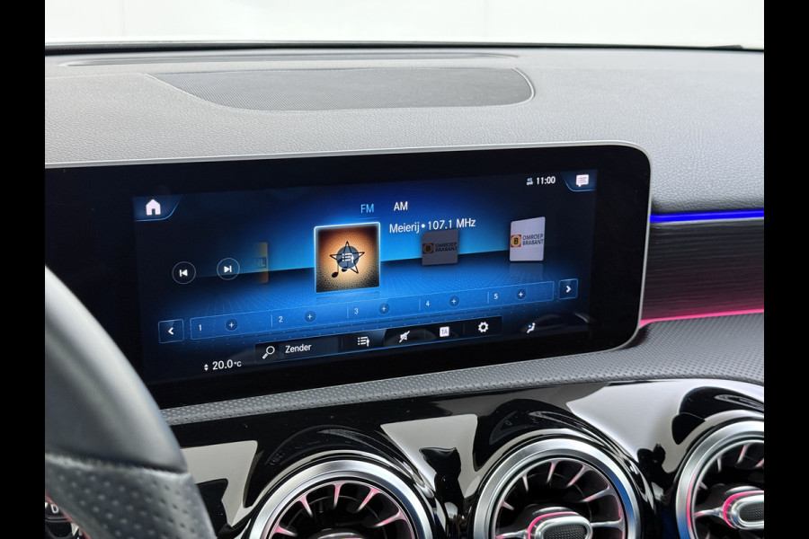 Mercedes-Benz A-Klasse A 250 AMG line Night | Panorama Burmester Memory Multibeam Distronic