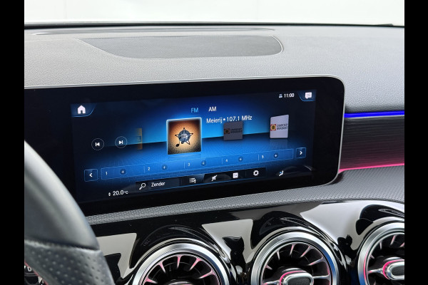 Mercedes-Benz A-Klasse A 250 AMG line Night | Panorama Burmester Memory Multibeam Distronic