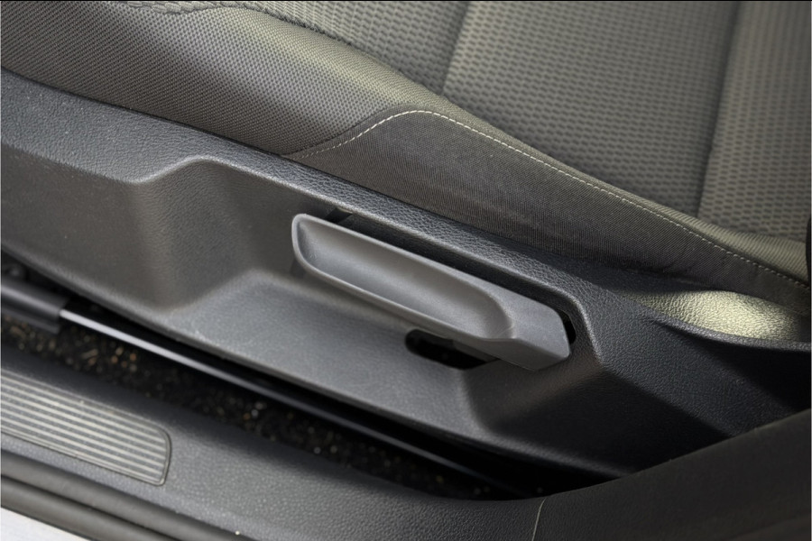 Volkswagen Golf 1.0 TSI Comfortline | Clima | Adaptive Cruise | App-Connect | PDC V & A