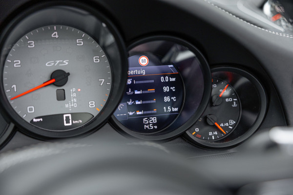 Porsche 911 3.0 Targa 4 GTS / NL-Auto / Approved garantie 06-2029 / Sportuitlaat / Navigatie / Bose