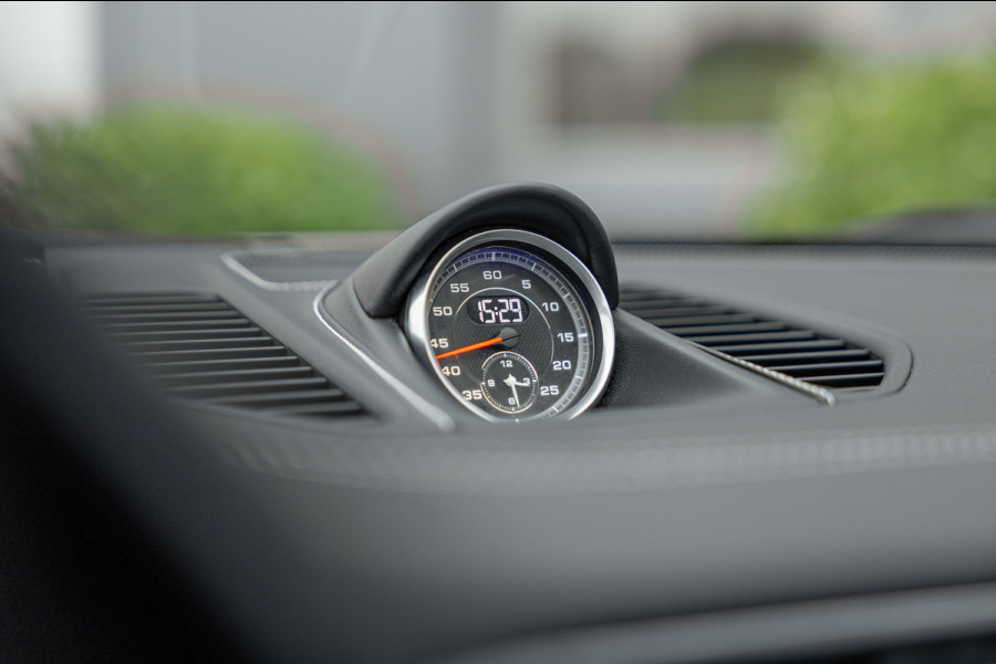 Porsche 911 3.0 Targa 4 GTS / NL-Auto / Approved garantie 06-2029 / Sportuitlaat / Navigatie / Bose