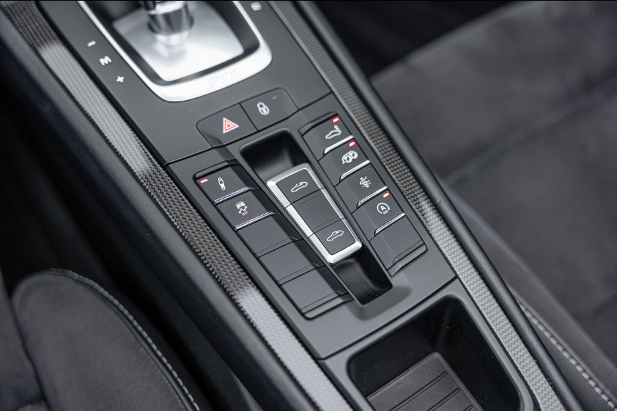 Porsche 911 3.0 Targa 4 GTS / NL-Auto / Approved garantie 06-2029 / Sportuitlaat / Navigatie / Bose