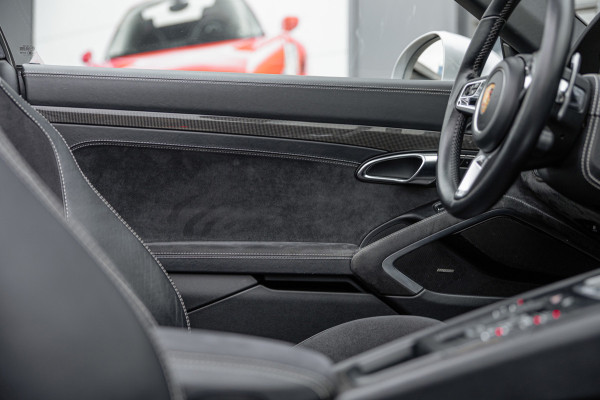 Porsche 911 3.0 Targa 4 GTS / NL-Auto / Approved garantie 06-2029 / Sportuitlaat / Navigatie / Bose