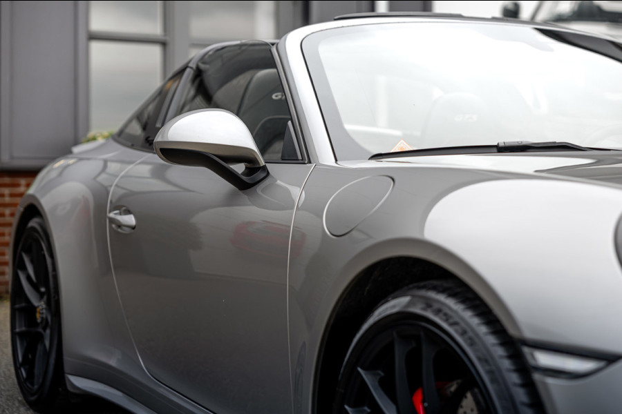Porsche 911 3.0 Targa 4 GTS / NL-Auto / Approved garantie 06-2029 / Sportuitlaat / Navigatie / Bose