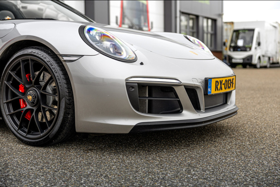 Porsche 911 3.0 Targa 4 GTS / NL-Auto / Approved garantie 06-2029 / Sportuitlaat / Navigatie / Bose