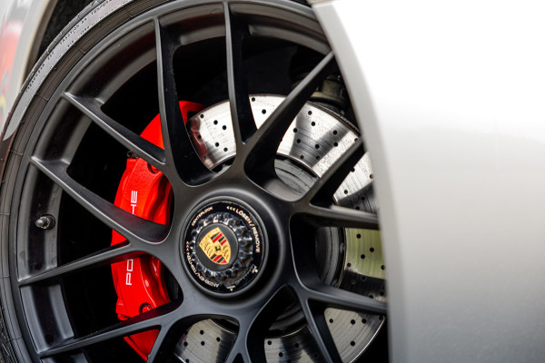 Porsche 911 3.0 Targa 4 GTS / NL-Auto / Approved garantie 06-2029 / Sportuitlaat / Navigatie / Bose