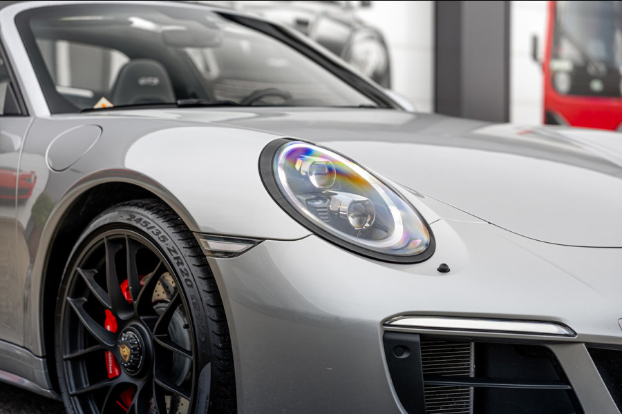 Porsche 911 3.0 Targa 4 GTS / NL-Auto / Approved garantie 06-2029 / Sportuitlaat / Navigatie / Bose
