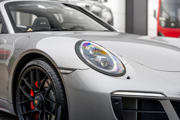 Porsche 911 3.0 Targa 4 GTS / NL-Auto / Approved garantie 06-2029 / Sportuitlaat / Navigatie / Bose