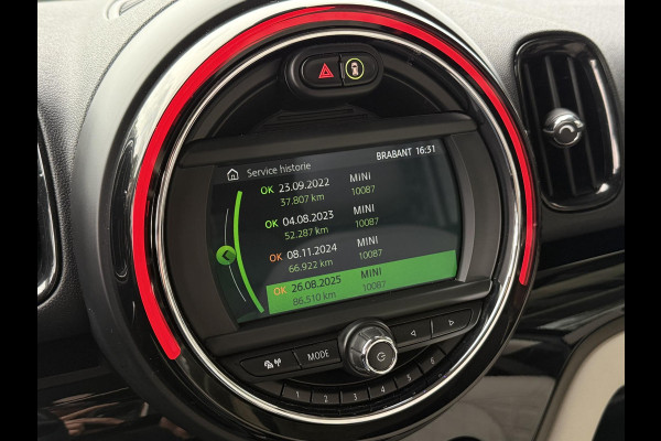 MINI Countryman 1.5 Cooper Business Edition | PANORAMA | SPORTSTOELEN | LEDER | STOELVERWARMING | ELEKTR. KOFFERKLEP |