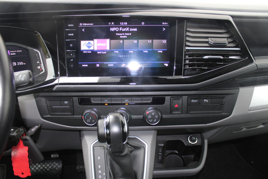 Volkswagen Transporter 2.0 TDI Automaat / Bulli / Lang / 75 edition / Leer / Vol Opties / Nette Staat