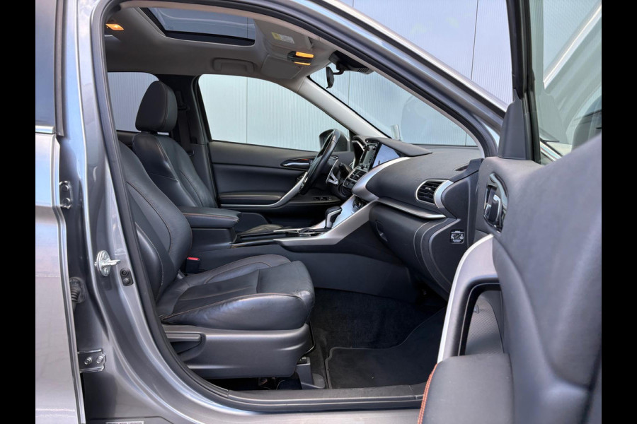 Mitsubishi Eclipse Cross 1.5 DI-T 4WD First Edition Trekhaak/Camera/Parkeerhulp/Pano-dak/Stoel-stuurverwarming