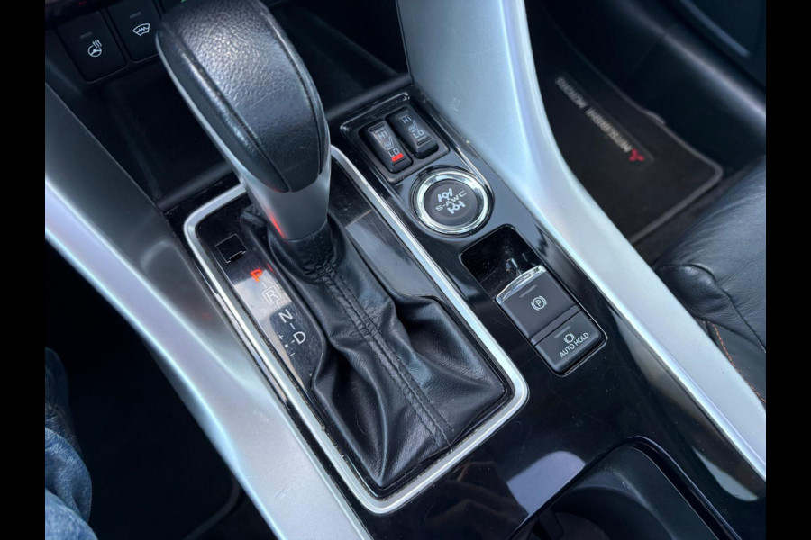 Mitsubishi Eclipse Cross 1.5 DI-T 4WD First Edition Trekhaak/Camera/Parkeerhulp/Pano-dak/Stoel-stuurverwarming